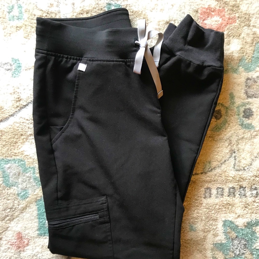 XSP Black FIGS Women’s Joggers (Zamora)
